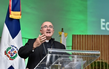 Cardenal de Uruguay diserta en la UCNE sobre educación, juventud y esperanza